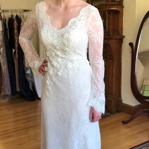 Desiree Hartsock - Maggie Sottero  Ivory size 12